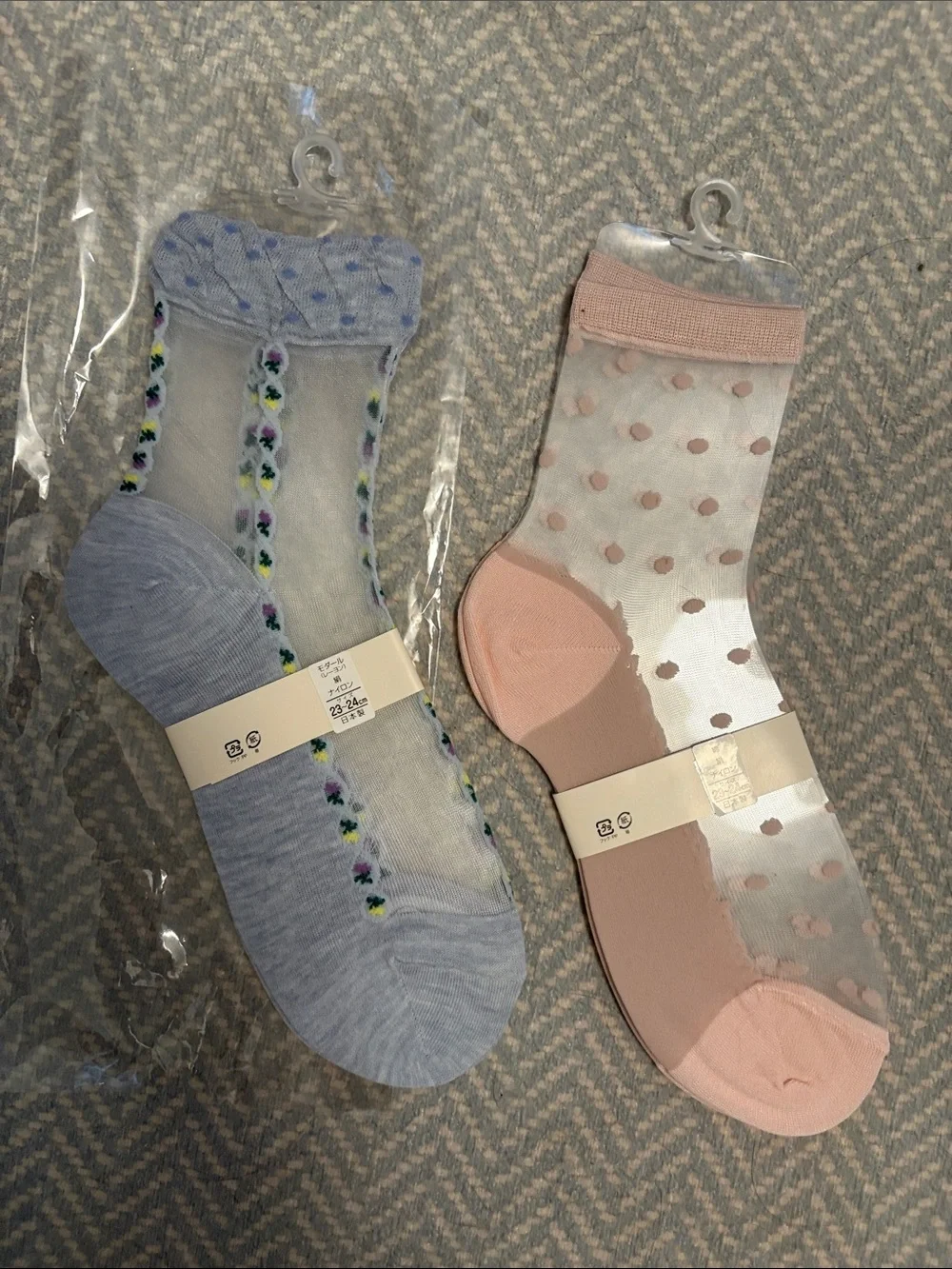 2 Pair Japanese Sheer Stream Mesh Socks - Pink and Lavender